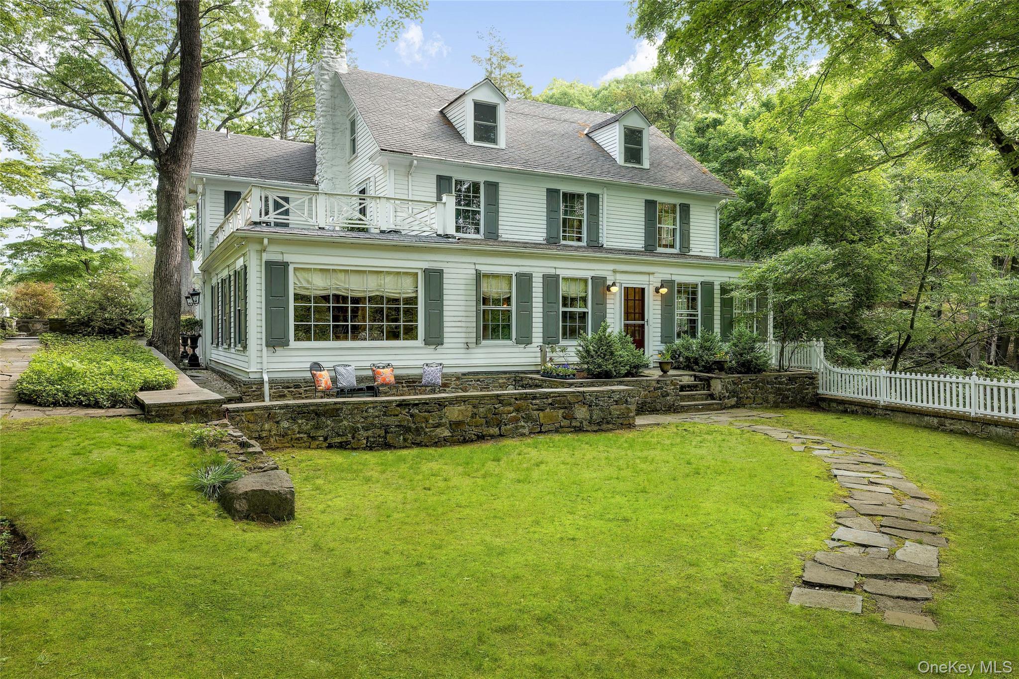 Photo 3 of this property