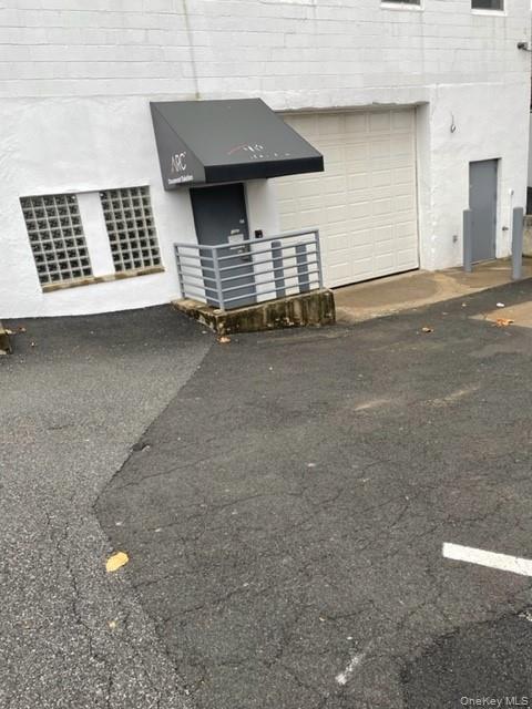 5,000 of Warehouse with office ( Flex ) for rent $12.95 per sq/ft , $5...