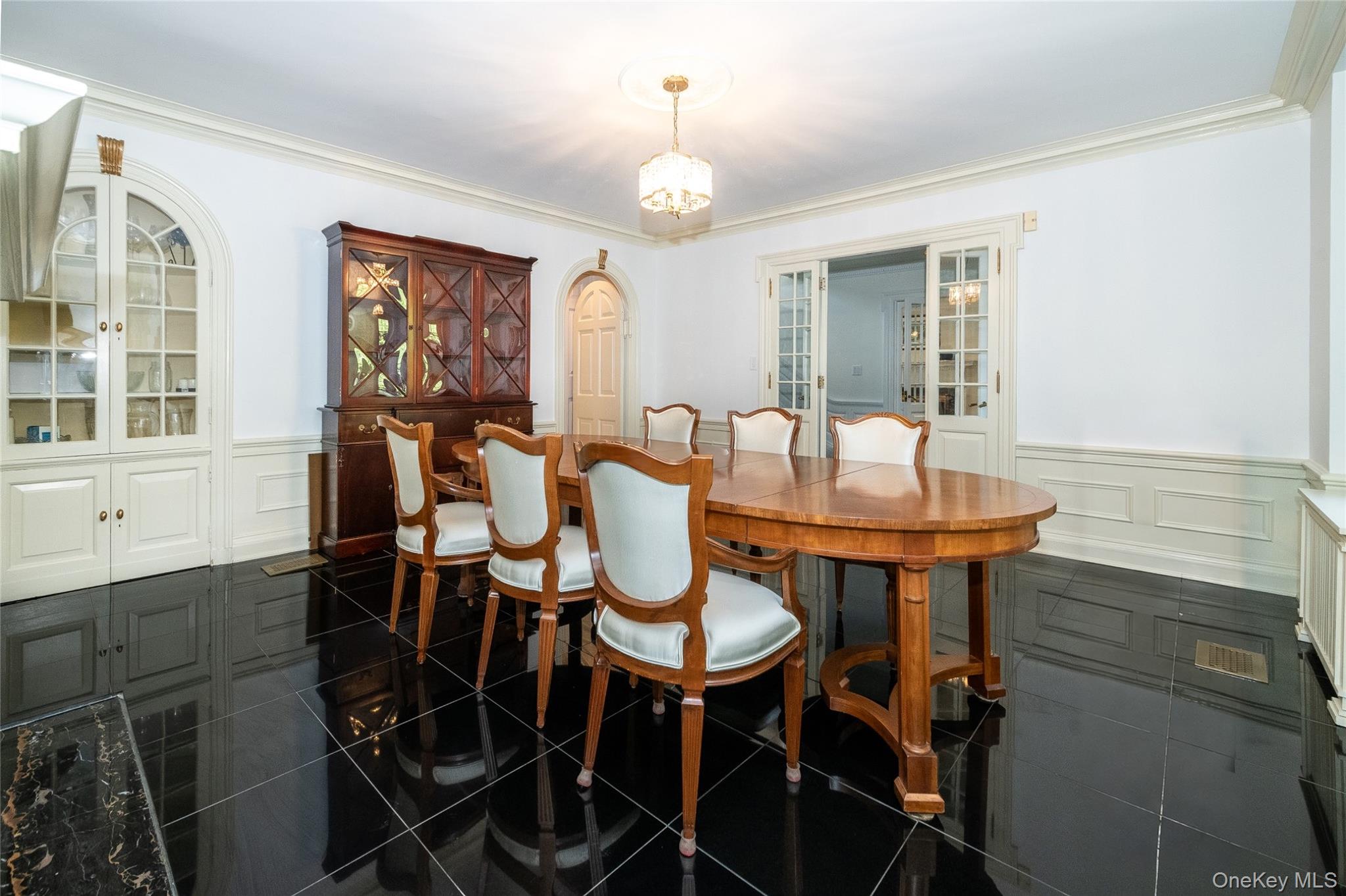 Photo 4 of this property