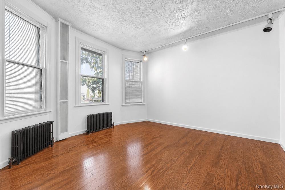Photo 4 of this property