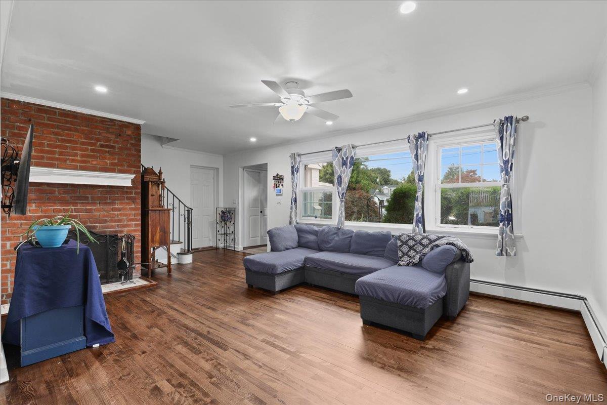 Photo 3 of this property