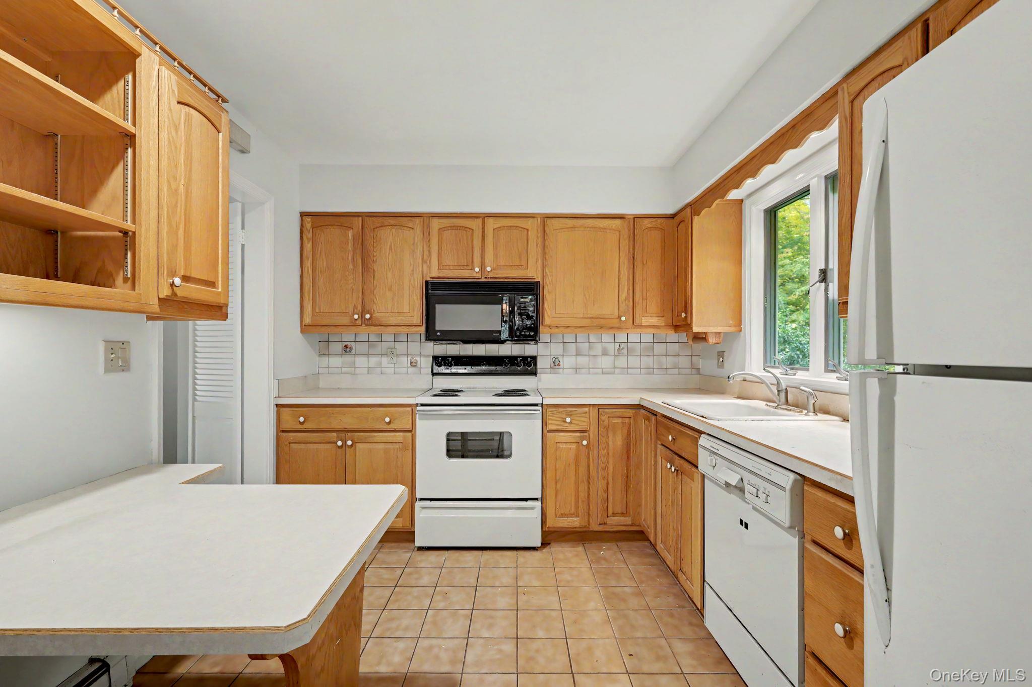 Photo 4 of this property