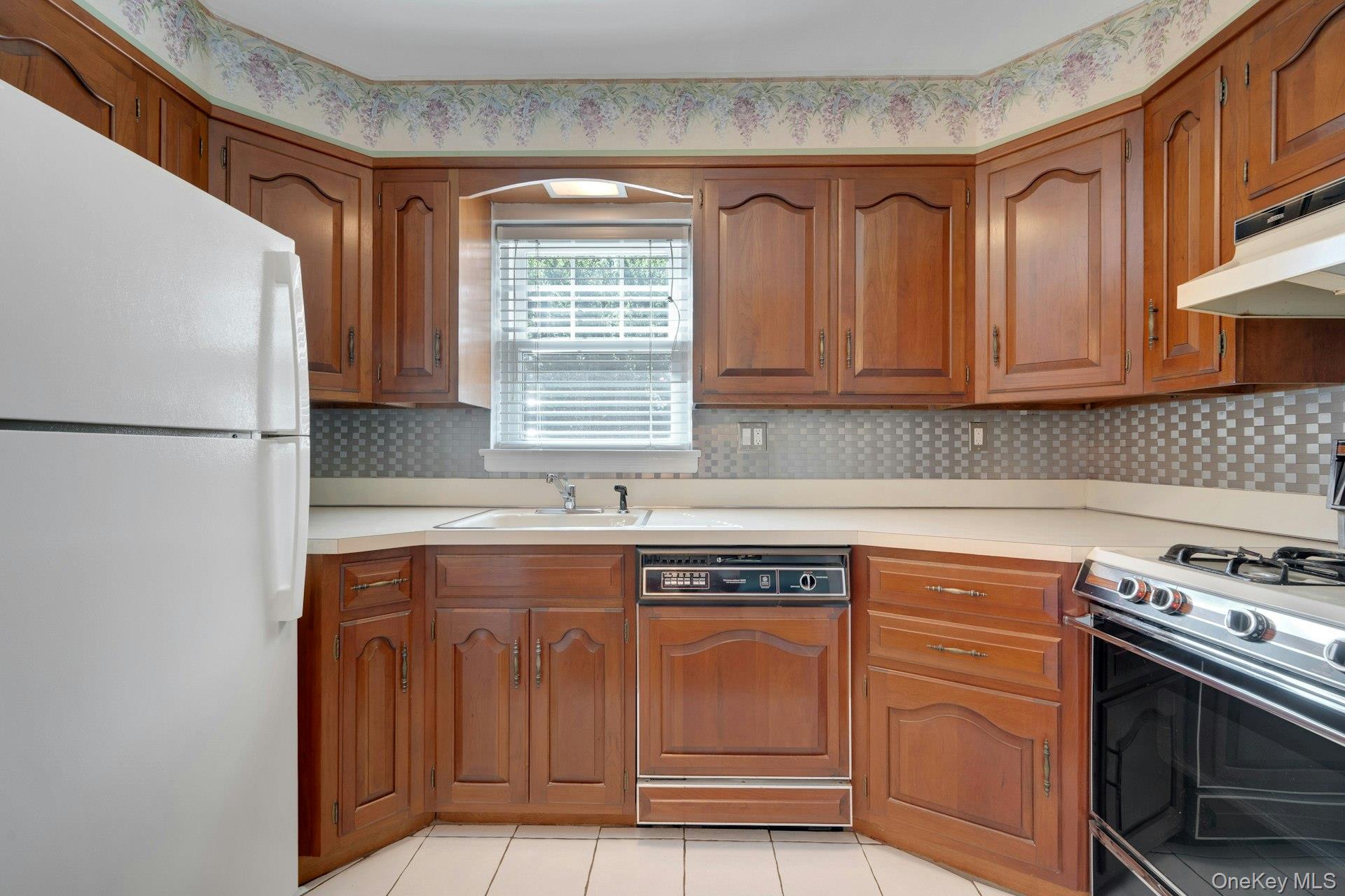 Photo 10 of this property
