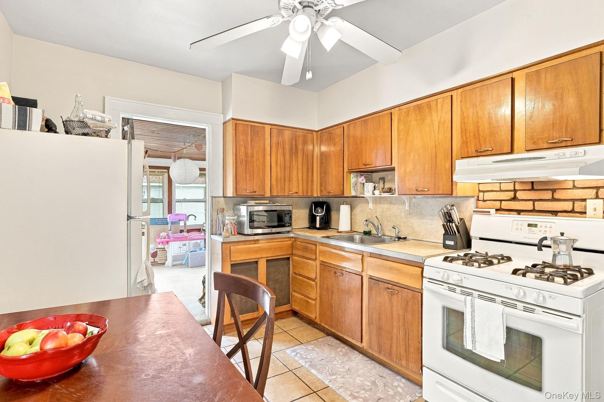 Photo 6 of this property