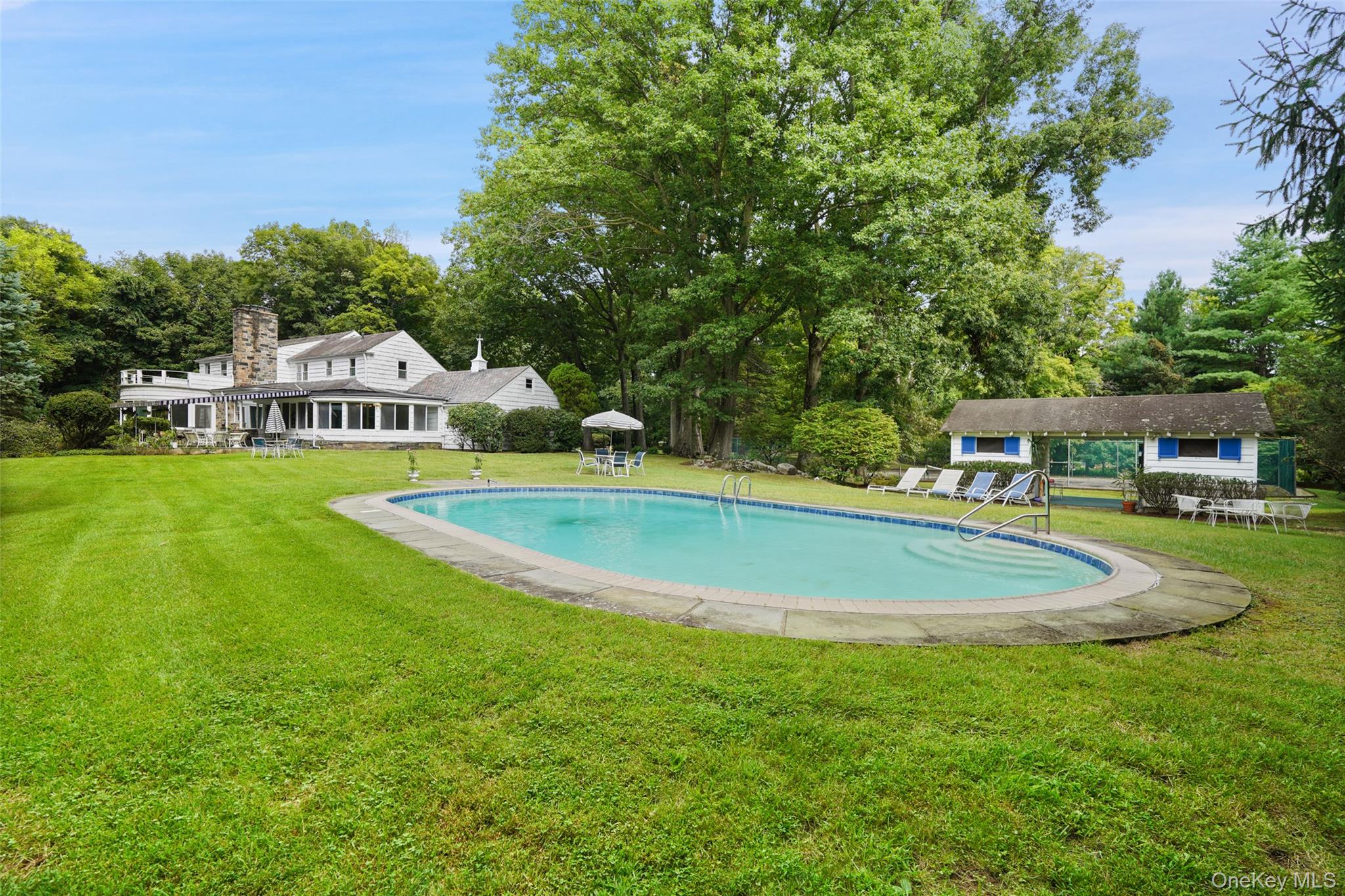 Photo 3 of this property