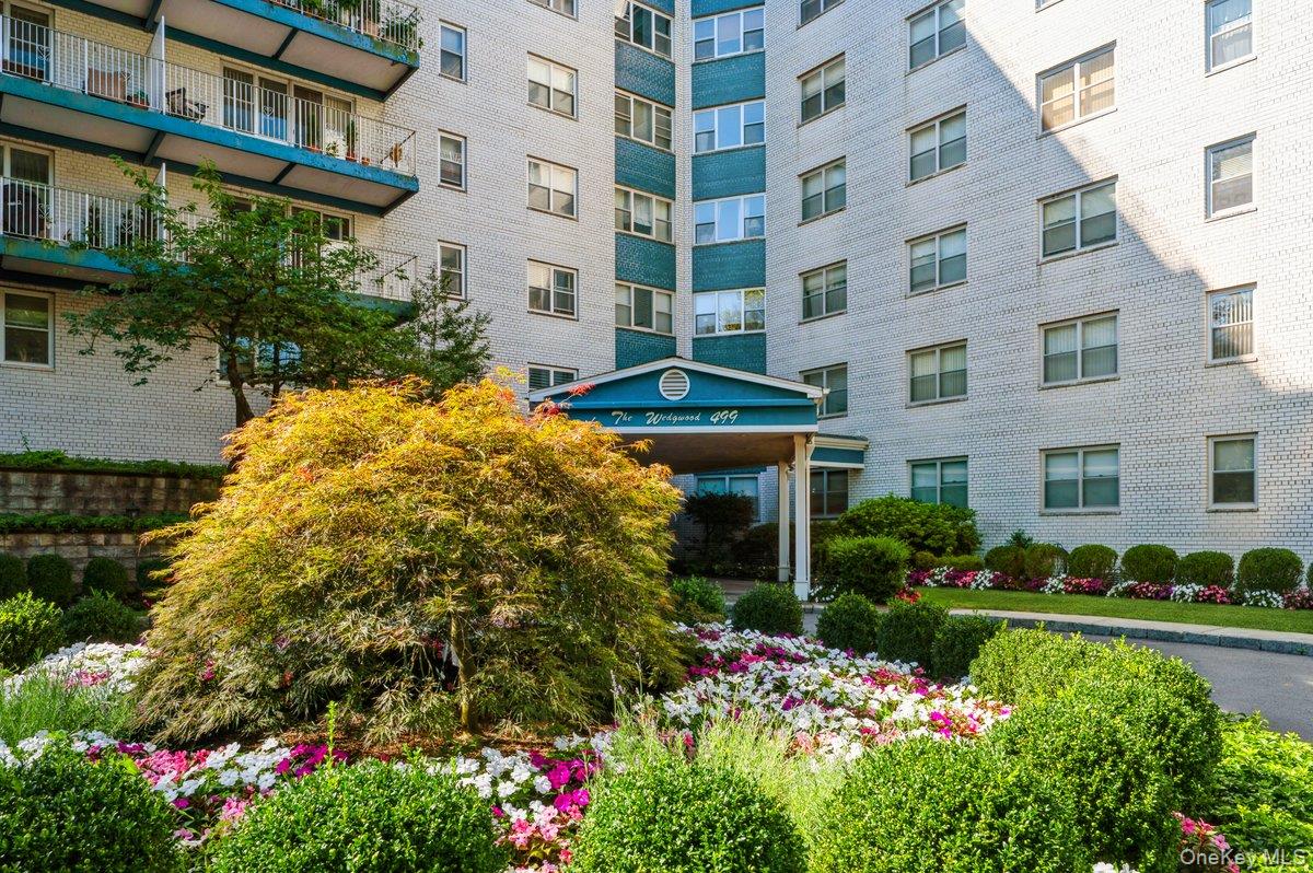 A great opportunity awaits you at The Wedgwood, the most desired luxur...