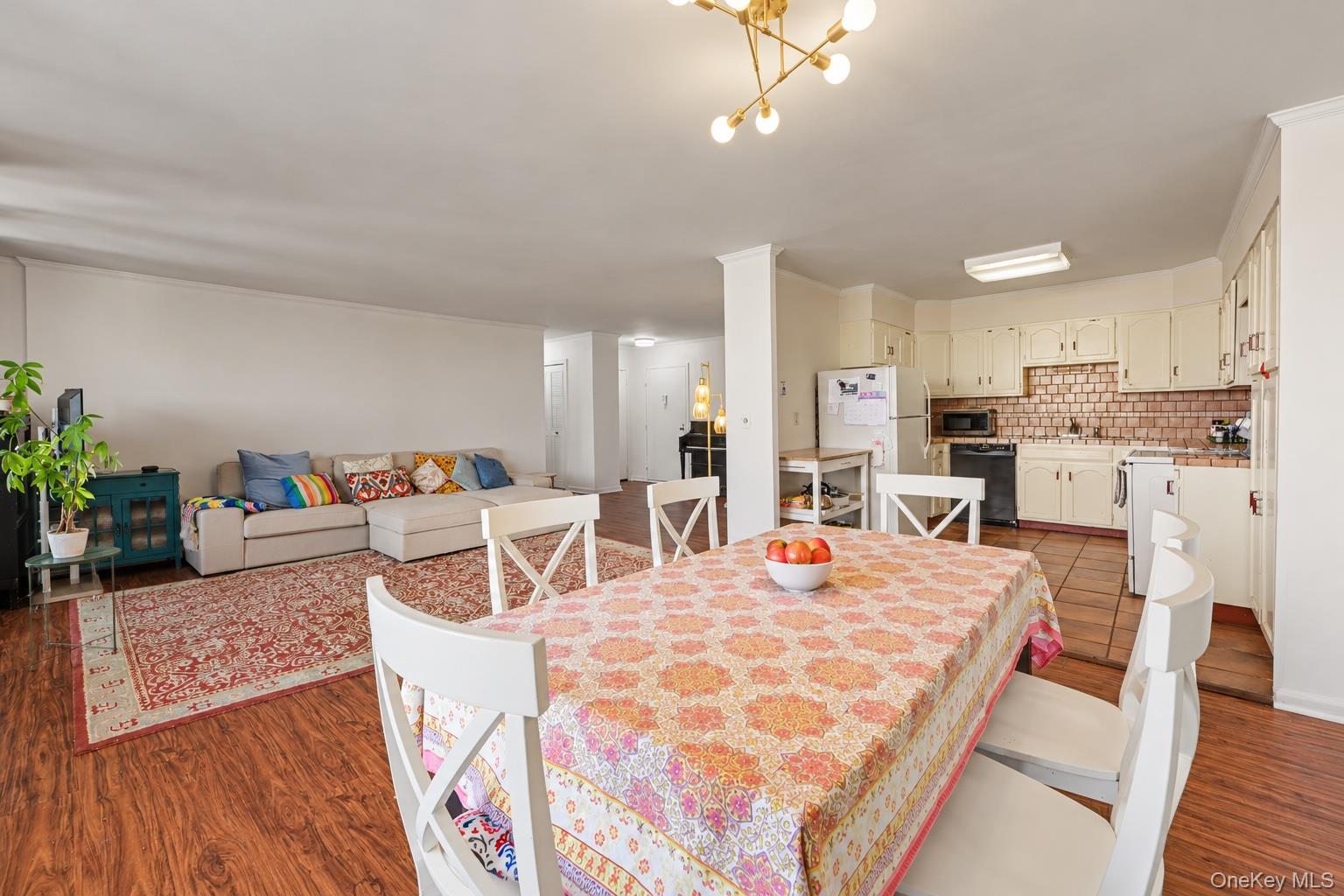 Photo 6 of this property