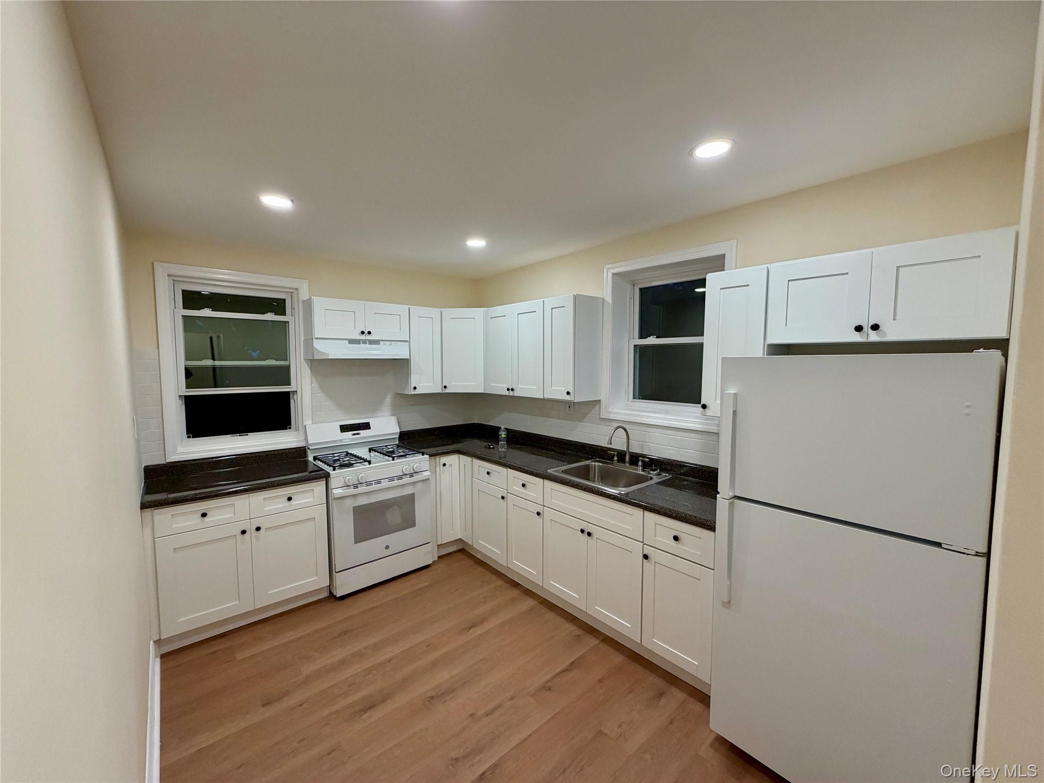 Photo 4 of this property