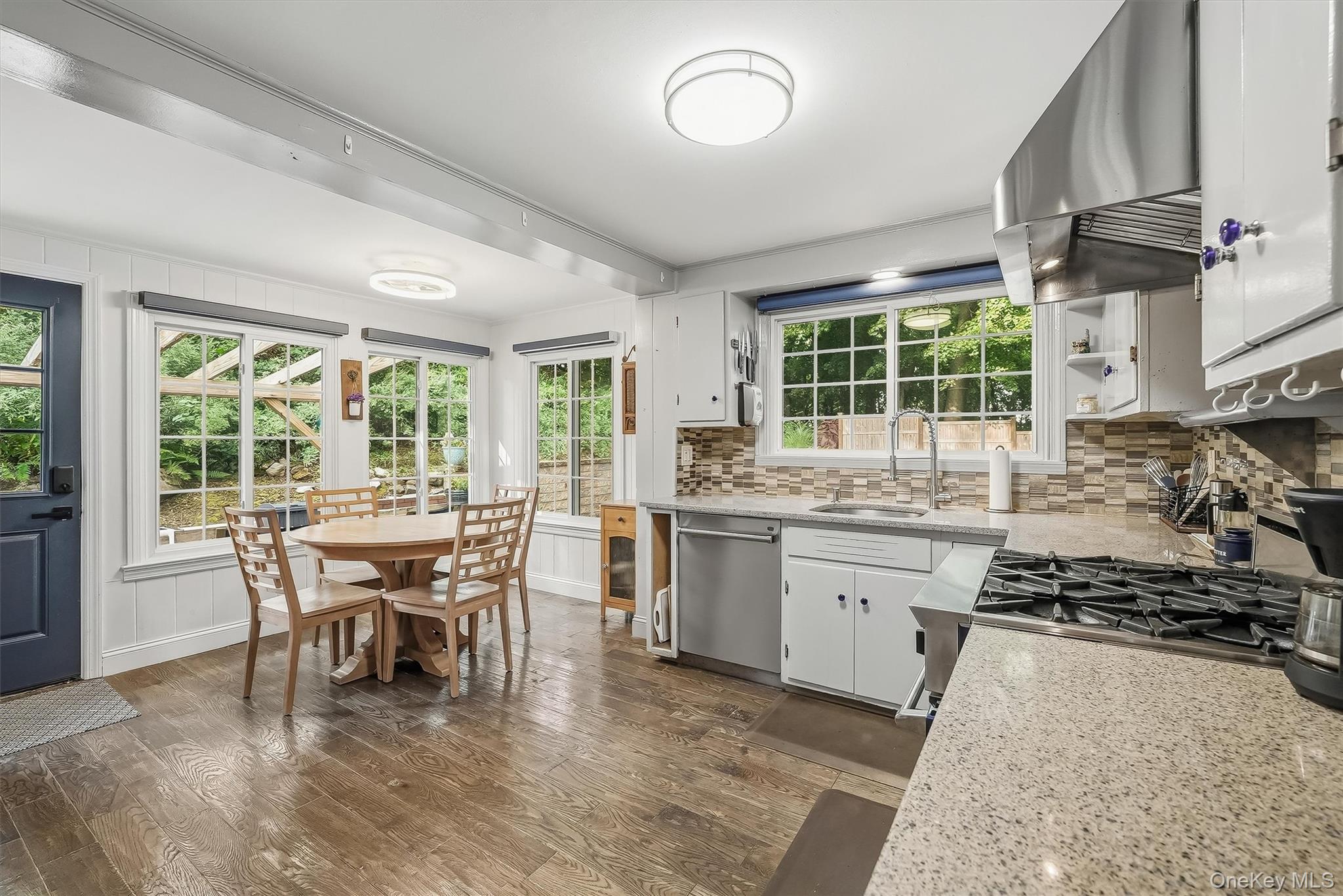 Photo 7 of this property
