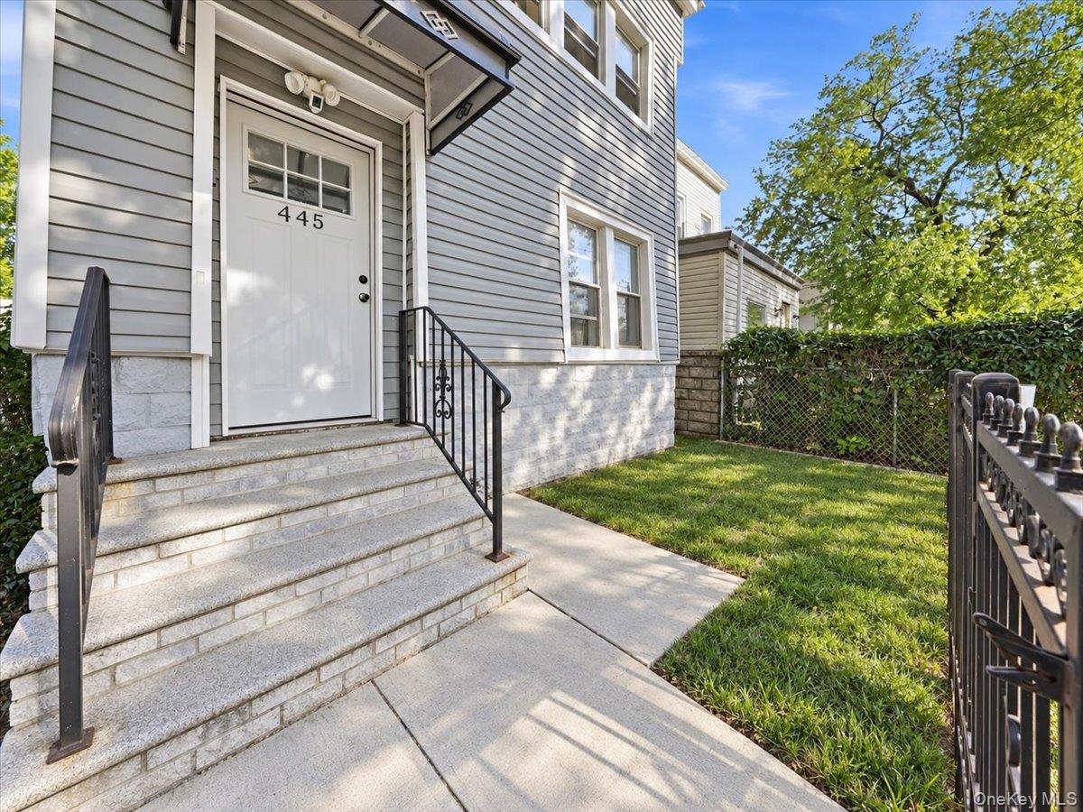 Photo 3 of this property