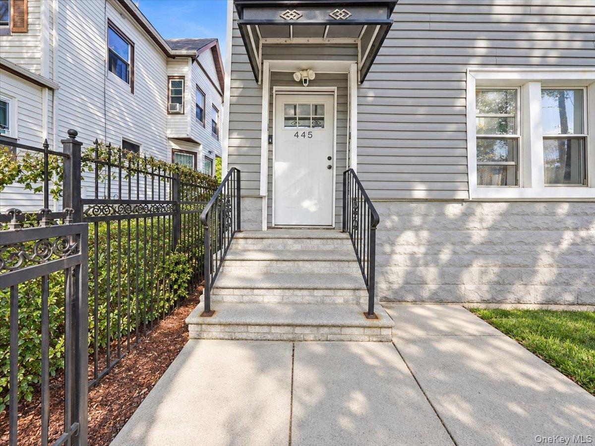 Photo 4 of this property