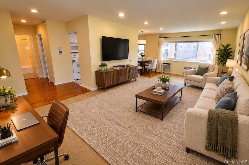 Walk to it all from this magnificent top-floor, dog-friendly Junior 4...