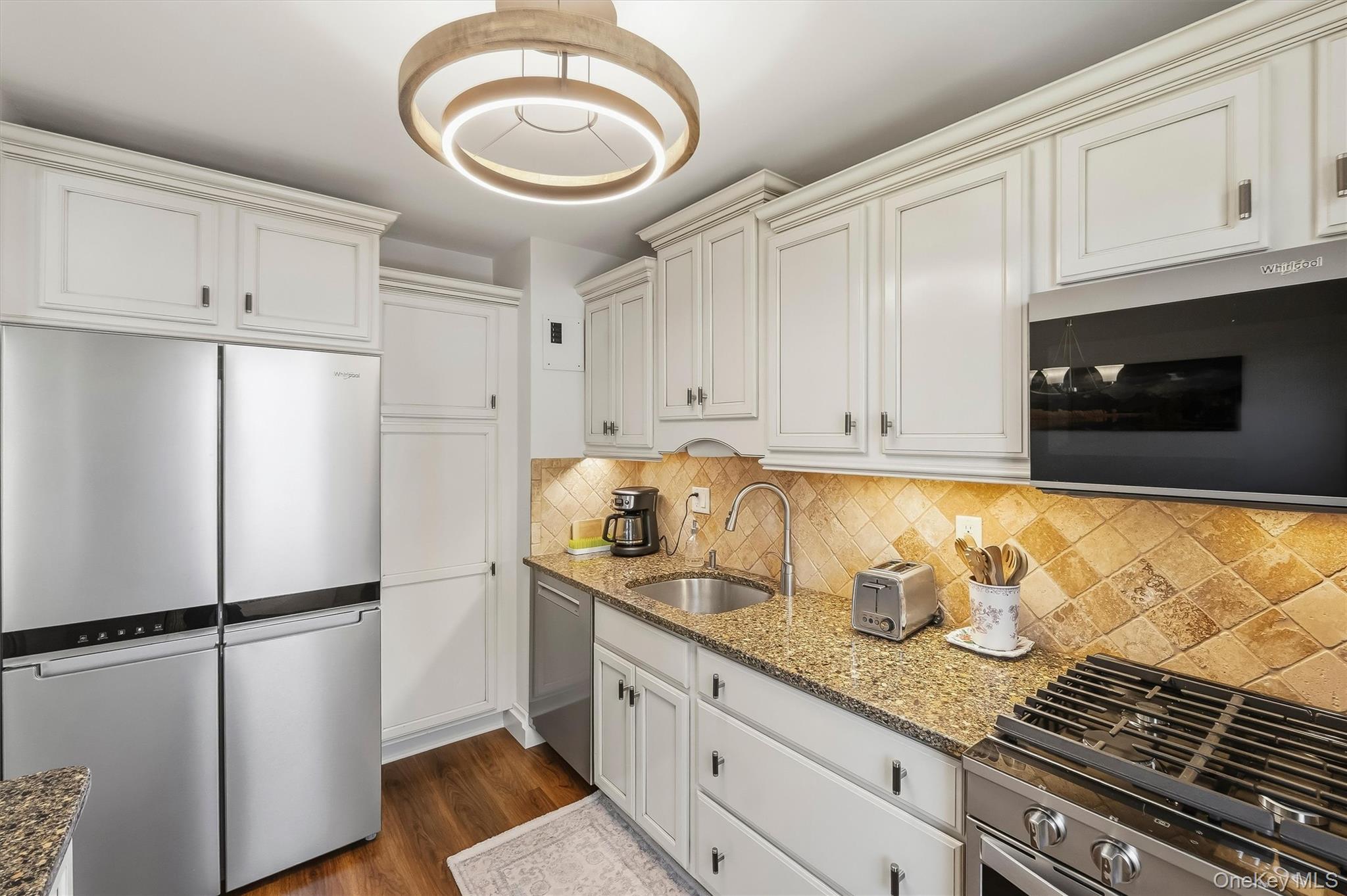 Welcome to The Sulgrave, ideally located in the highly desirable North...