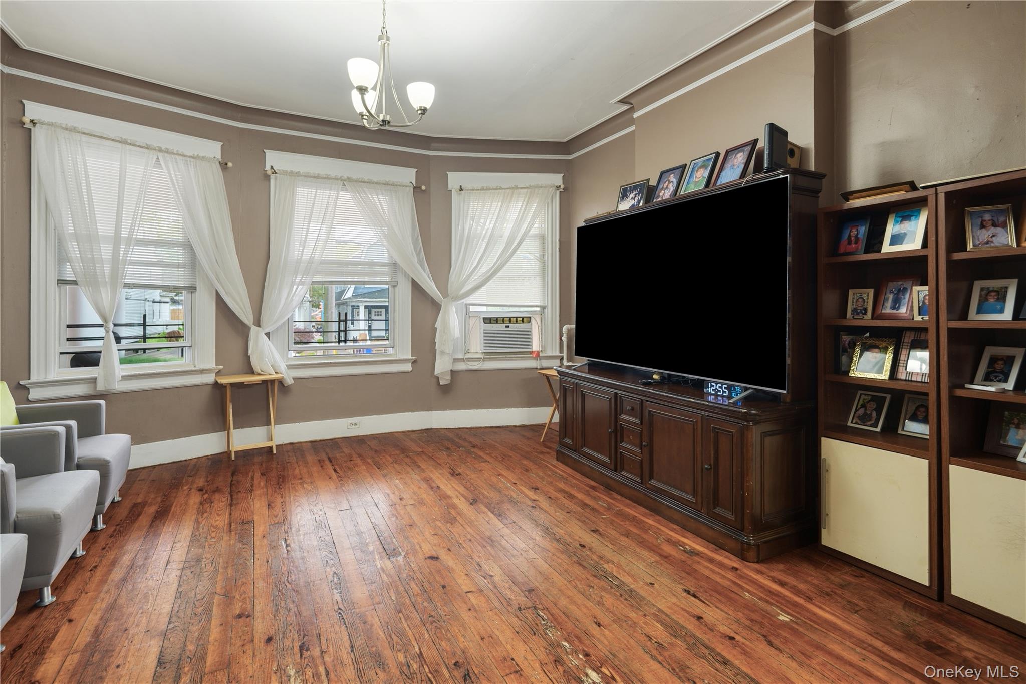 Photo 6 of this property
