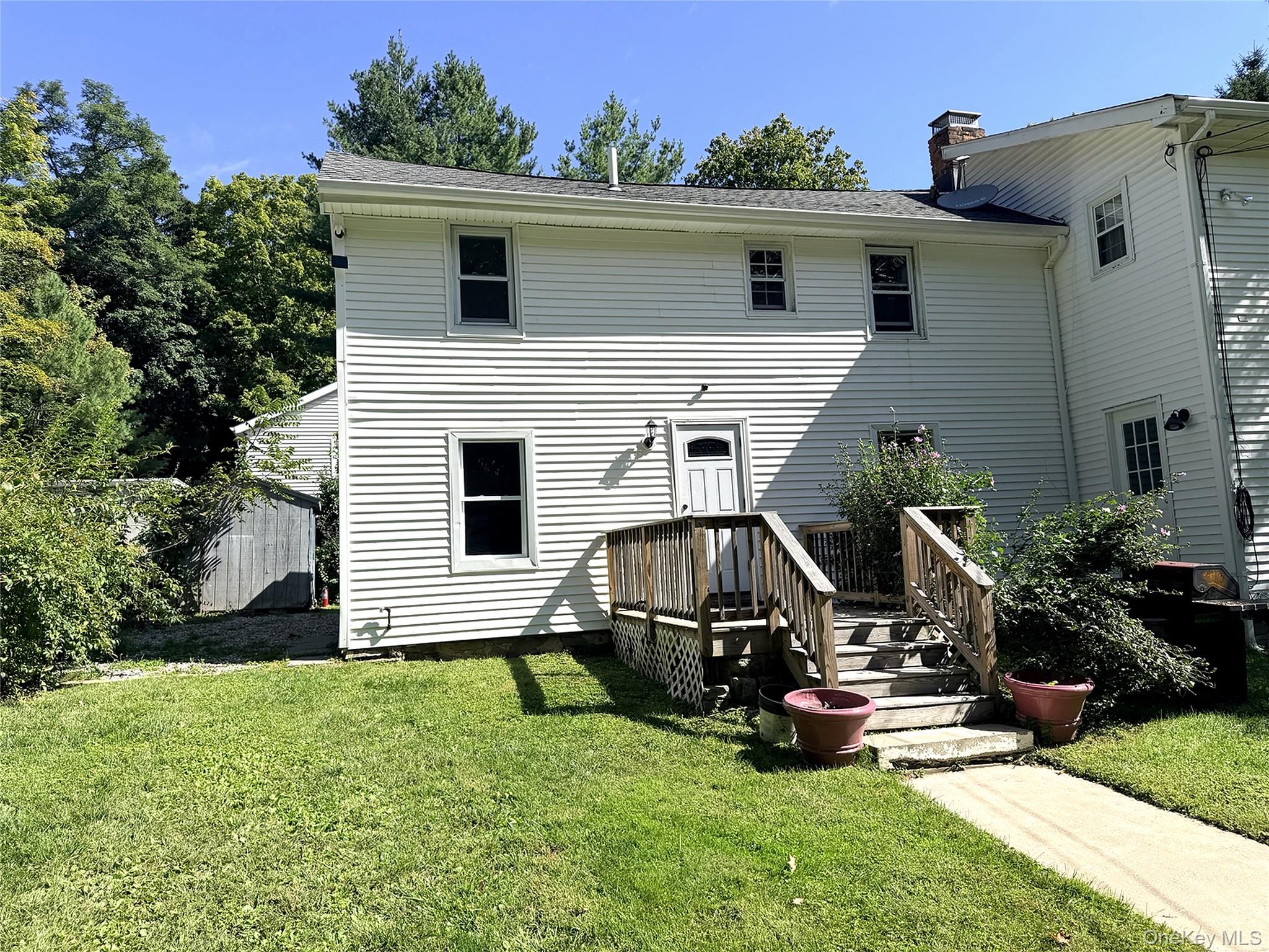 Welcome to comfortable, convenient living in Mount Kisco.

Freshly pai...