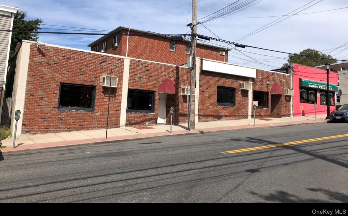 Exceptional Mixed-Use Commercial Opportunity in Yonkers! Discover the...