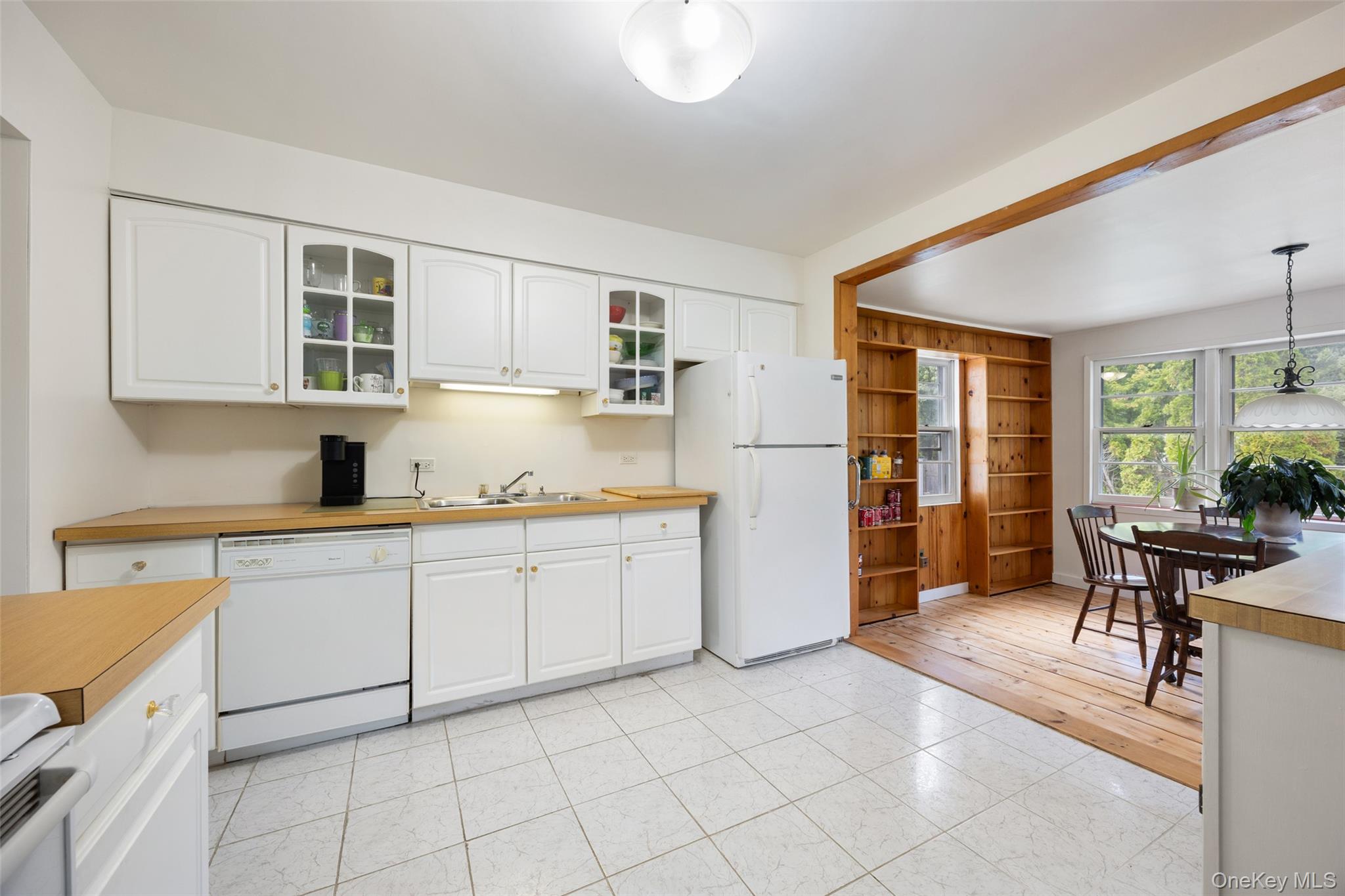 Photo 6 of this property