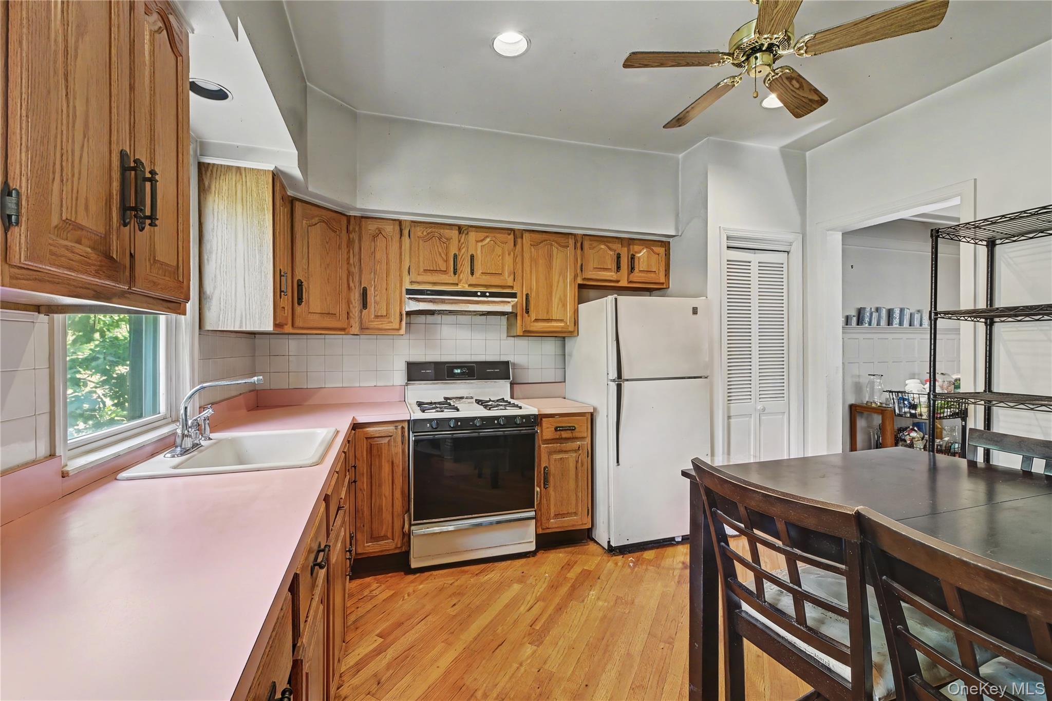 Photo 6 of this property