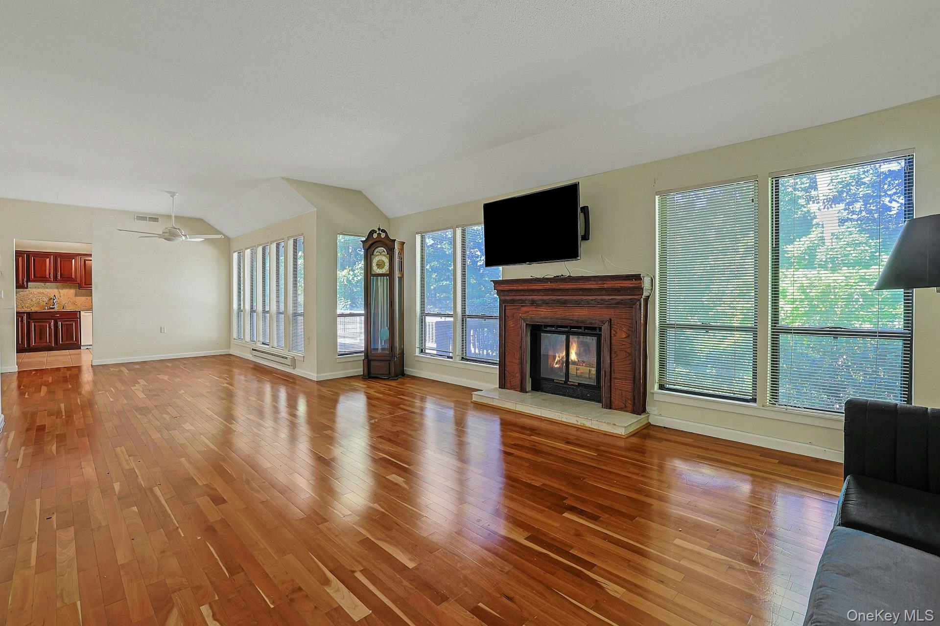 Photo 3 of this property