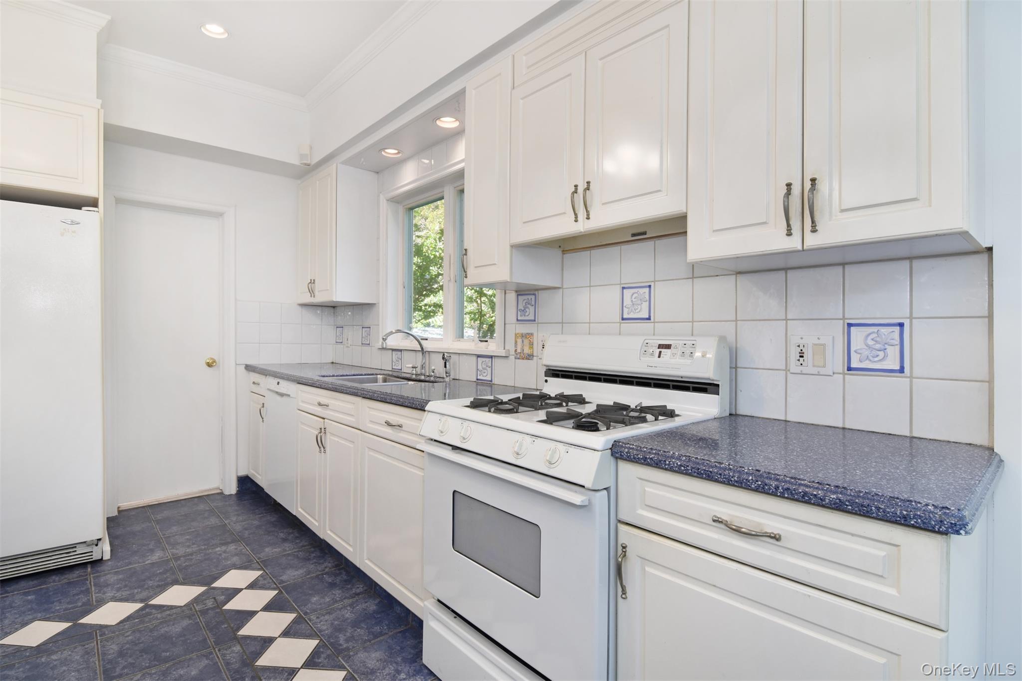 Photo 8 of this property