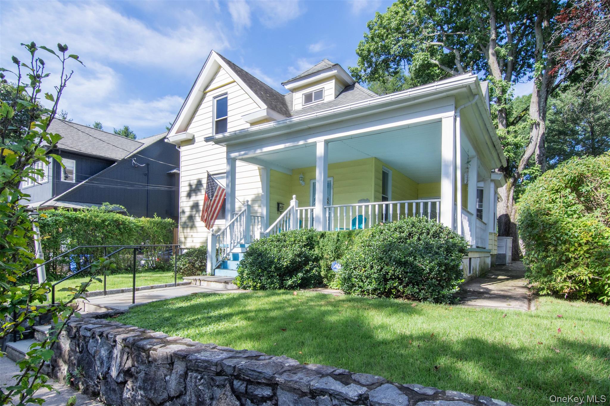 Hastings on Hudson, NY - Vintage Colonial (circa 1912) -1900 sq ft, 4...