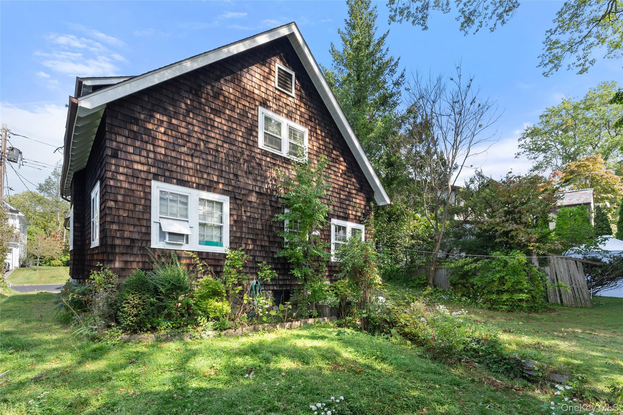 Photo 4 of this property