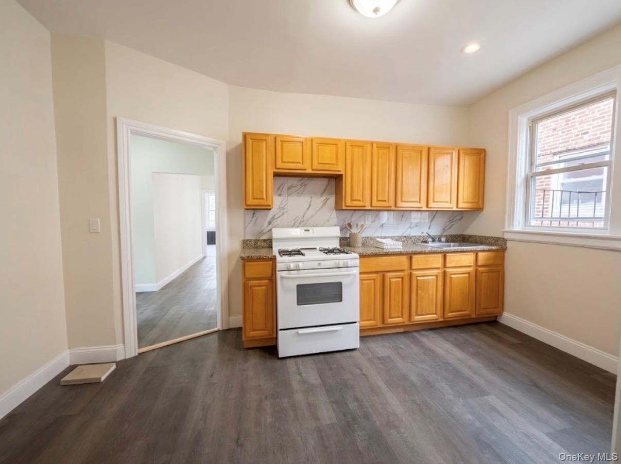 Photo 6 of this property