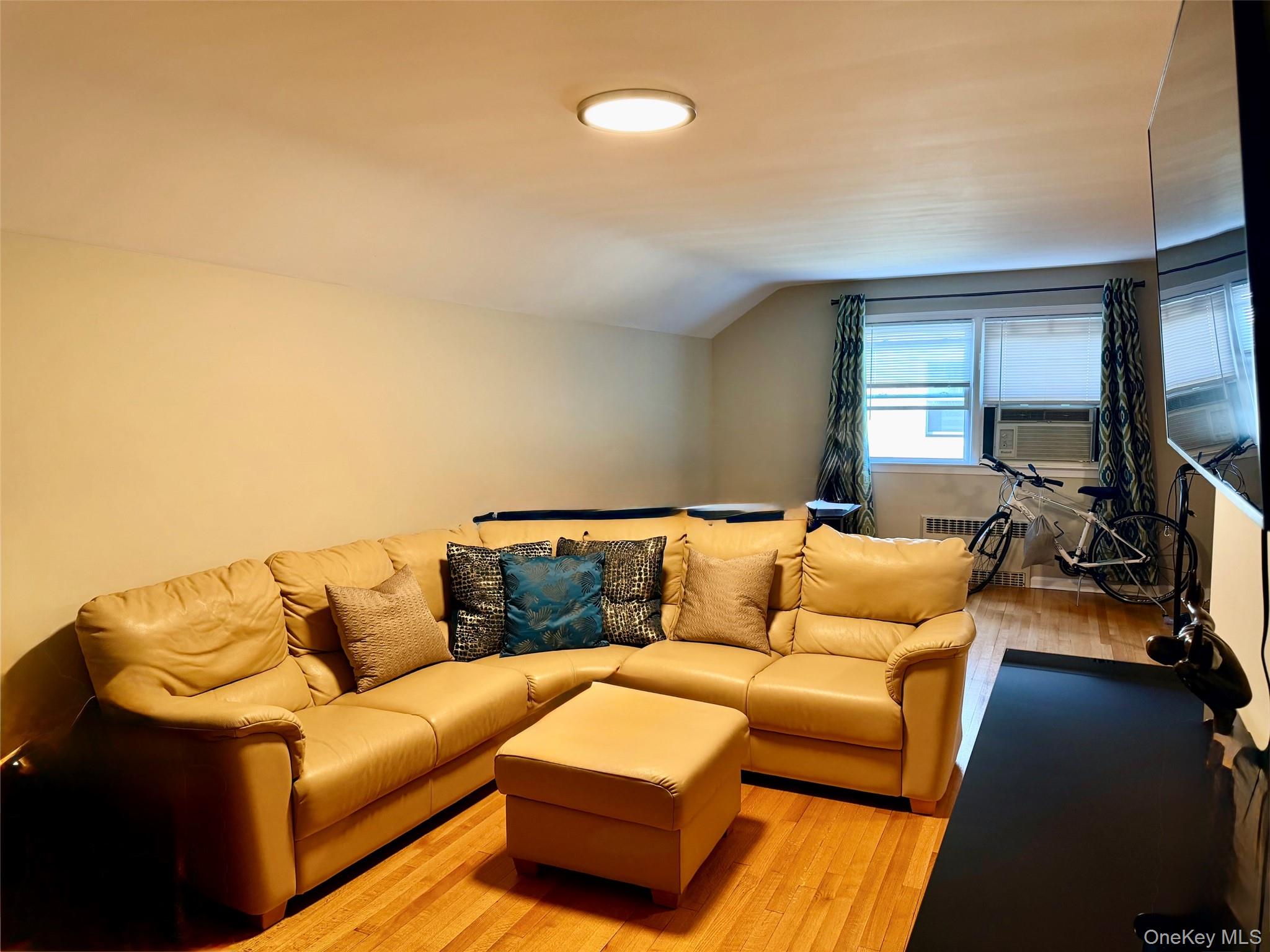 Photo 4 of this property