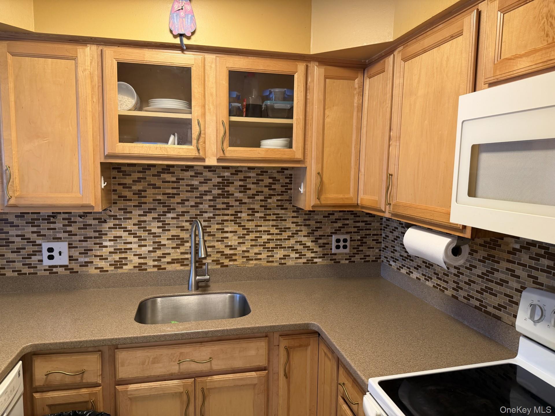 Photo 3 of this property