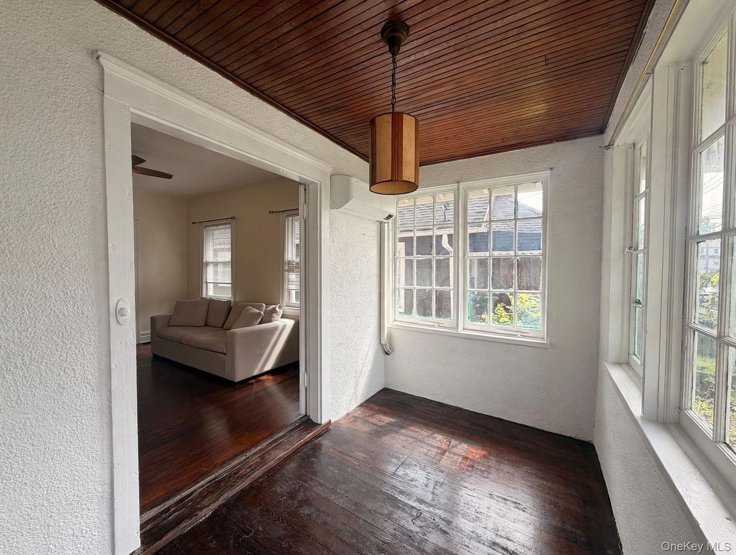 Photo 4 of this property