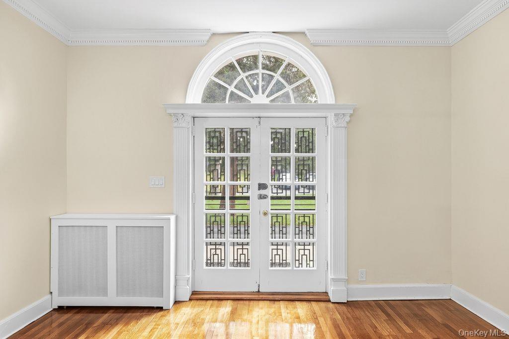Photo 4 of this property