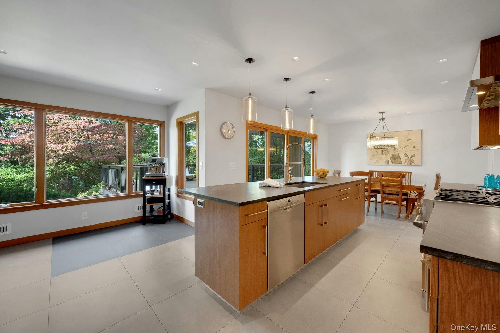 Photo 4 of this property
