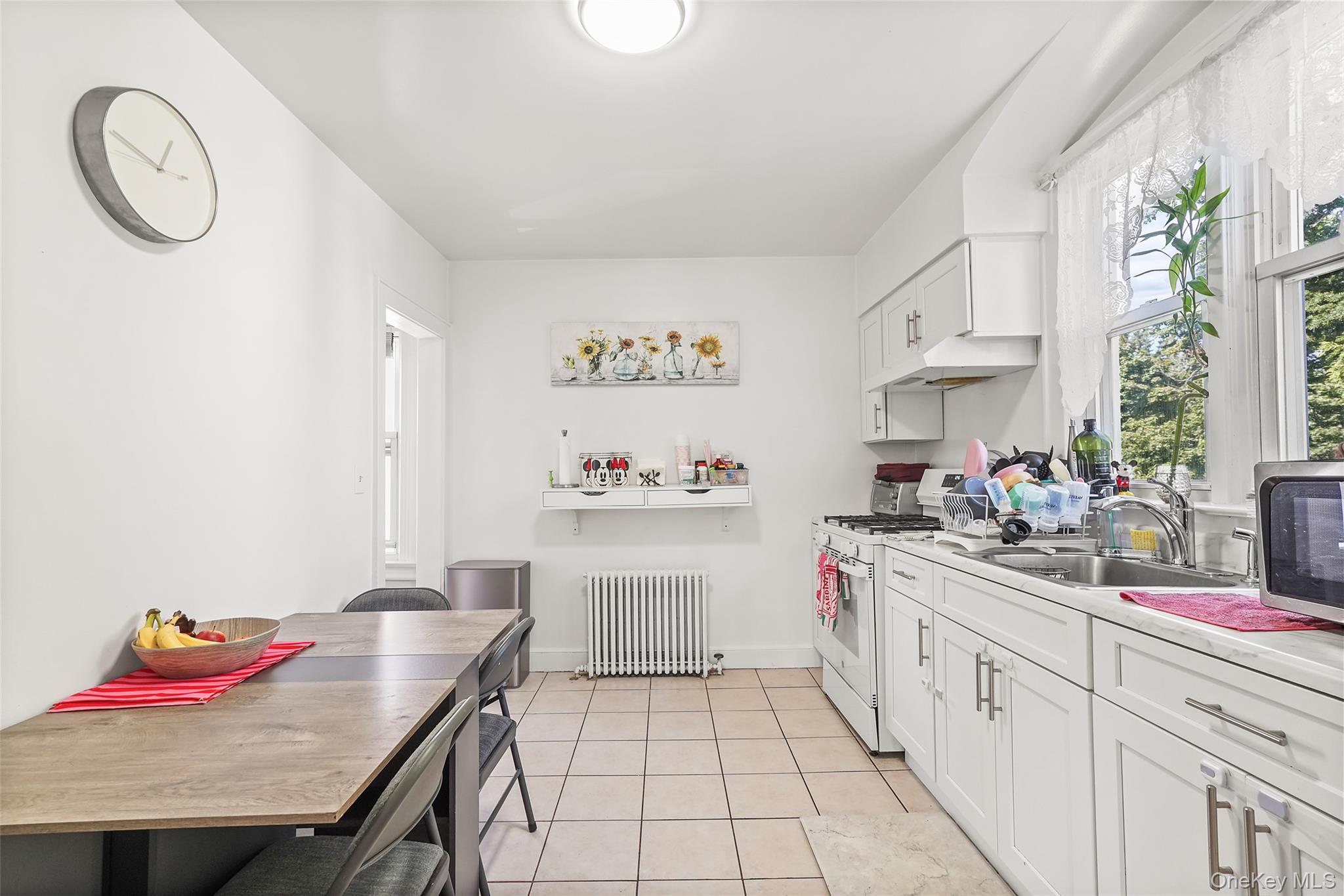 Photo 4 of this property