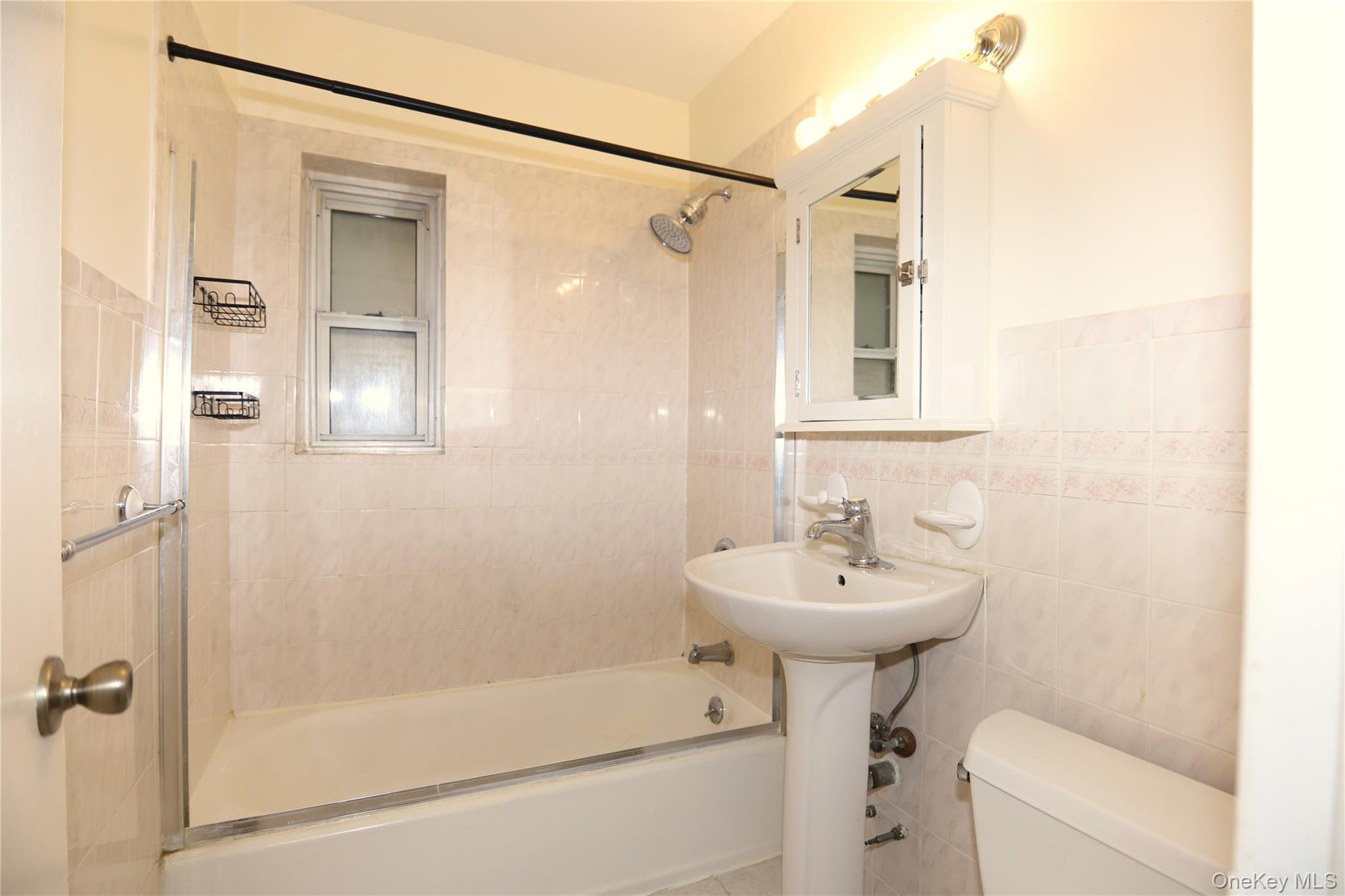 Photo 4 of this property