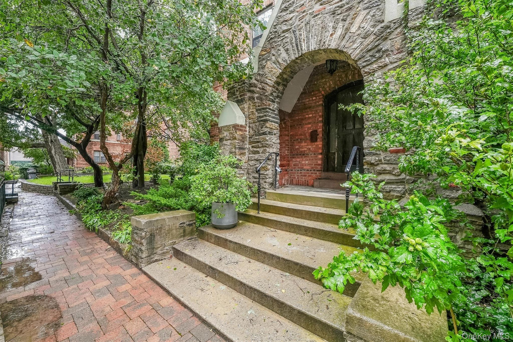 Photo 4 of this property