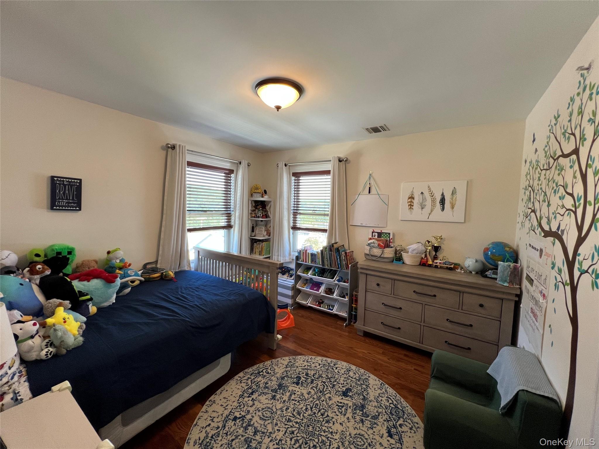 Photo 4 of this property