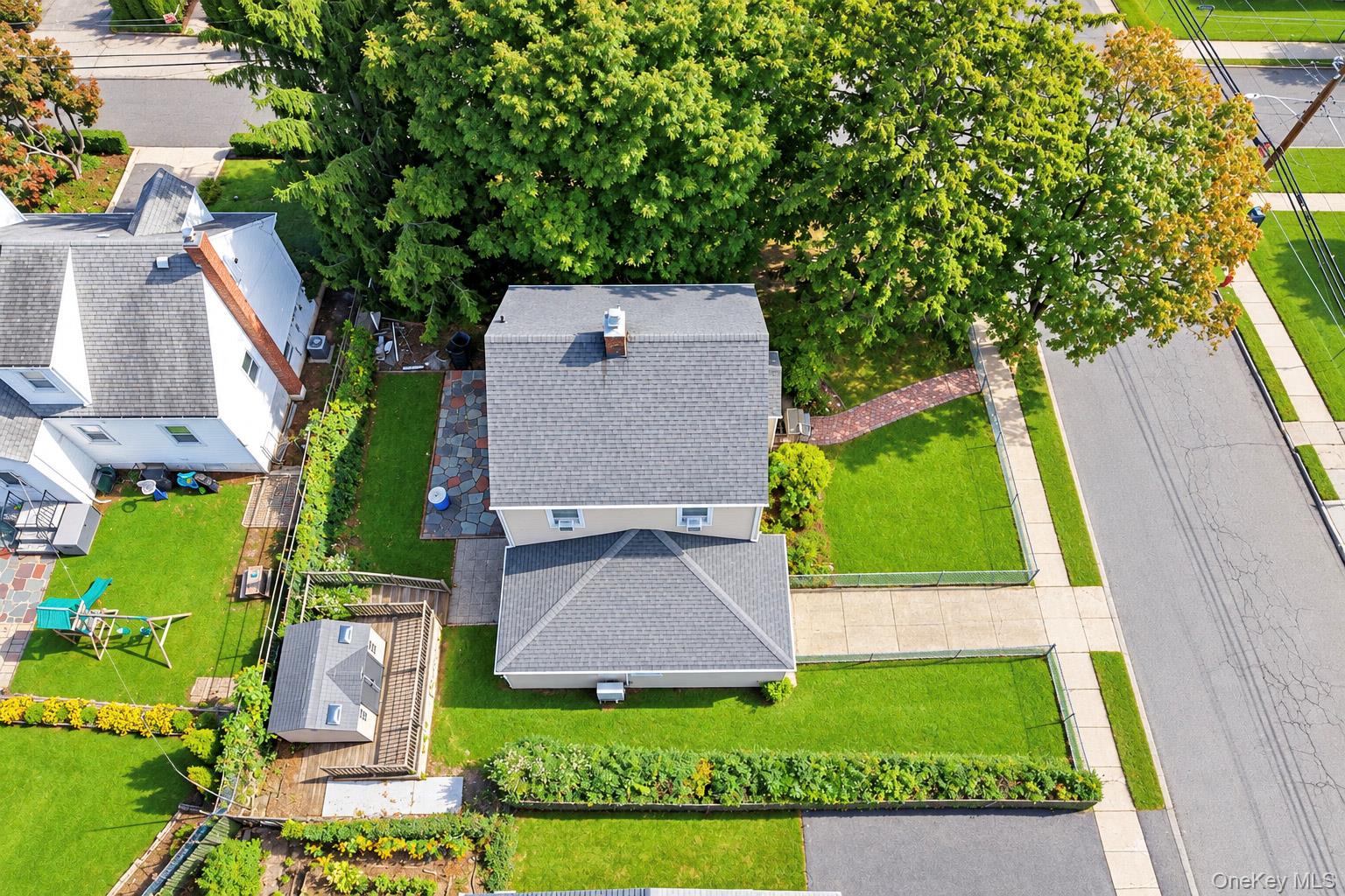Photo 4 of this property