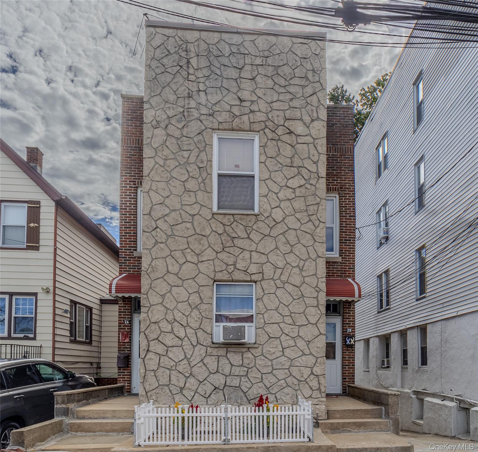 Welcome to 26/28 Villa Avenue. This is a wonderful opportunity to acqu...
