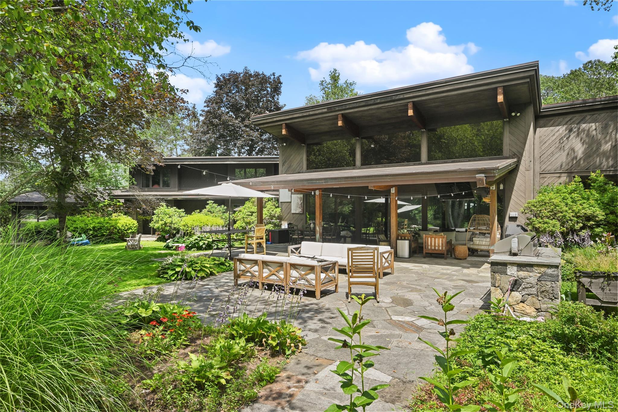 Set on one of Armonk's most esteemed streets, 37 Sarles Street offers...
