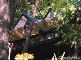 Photo 9 of this property