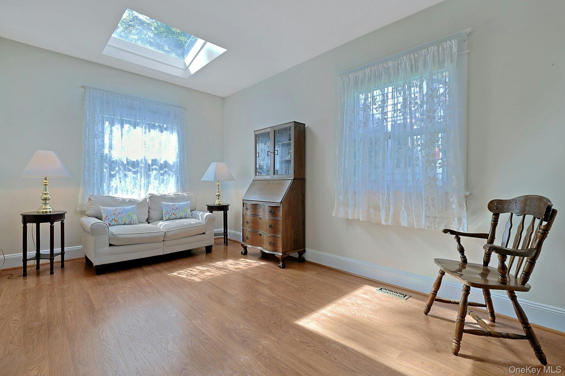 Photo 4 of this property