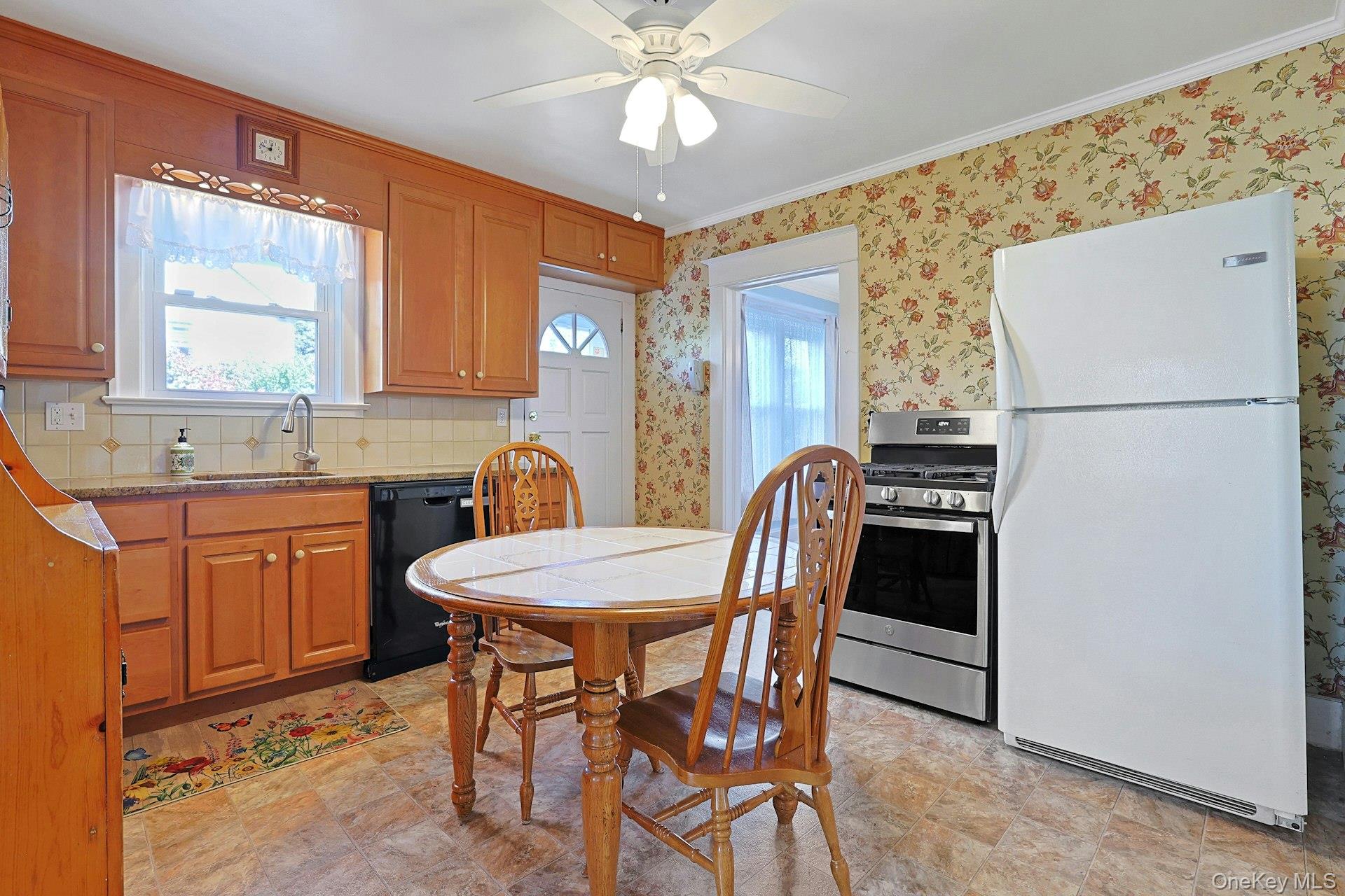 Photo 14 of this property