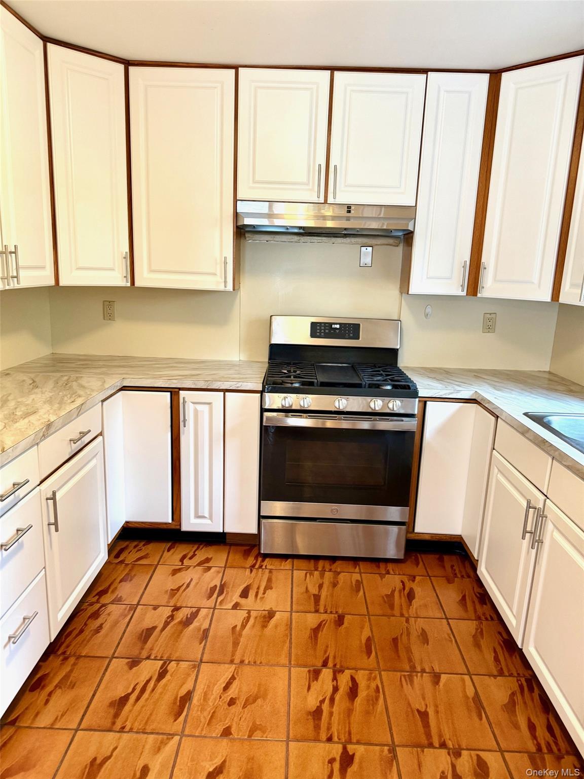Photo 6 of this property