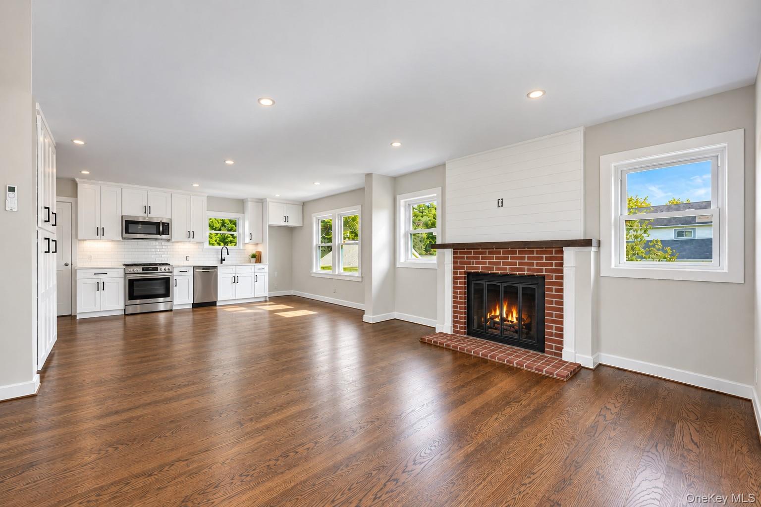 Photo 4 of this property