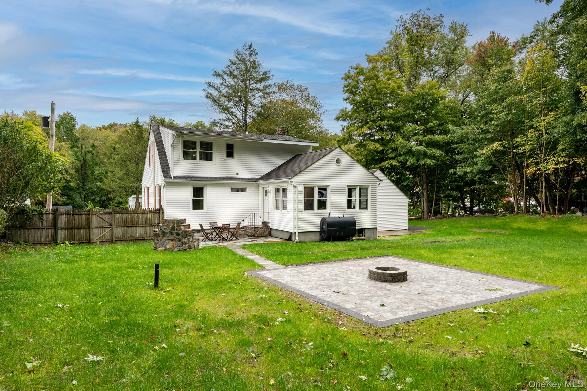 Photo 4 of this property
