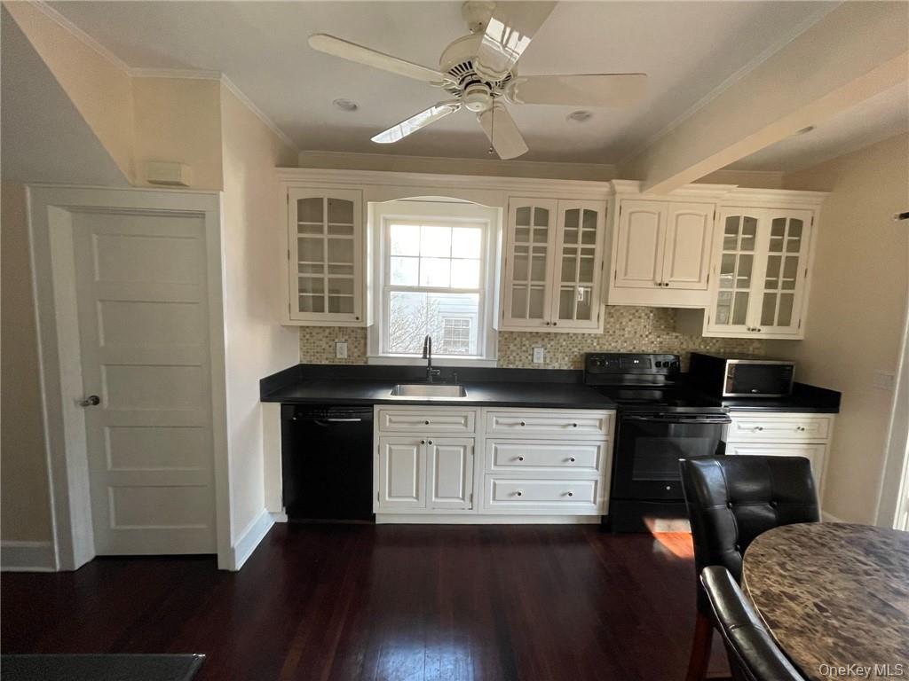 Photo 10 of this property
