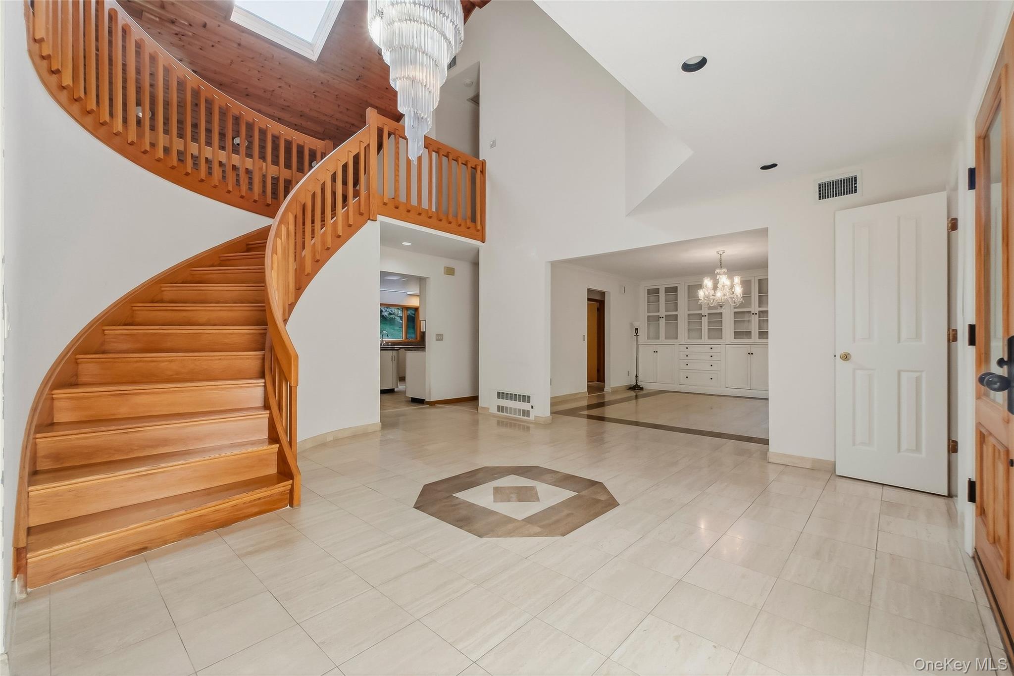 Photo 4 of this property
