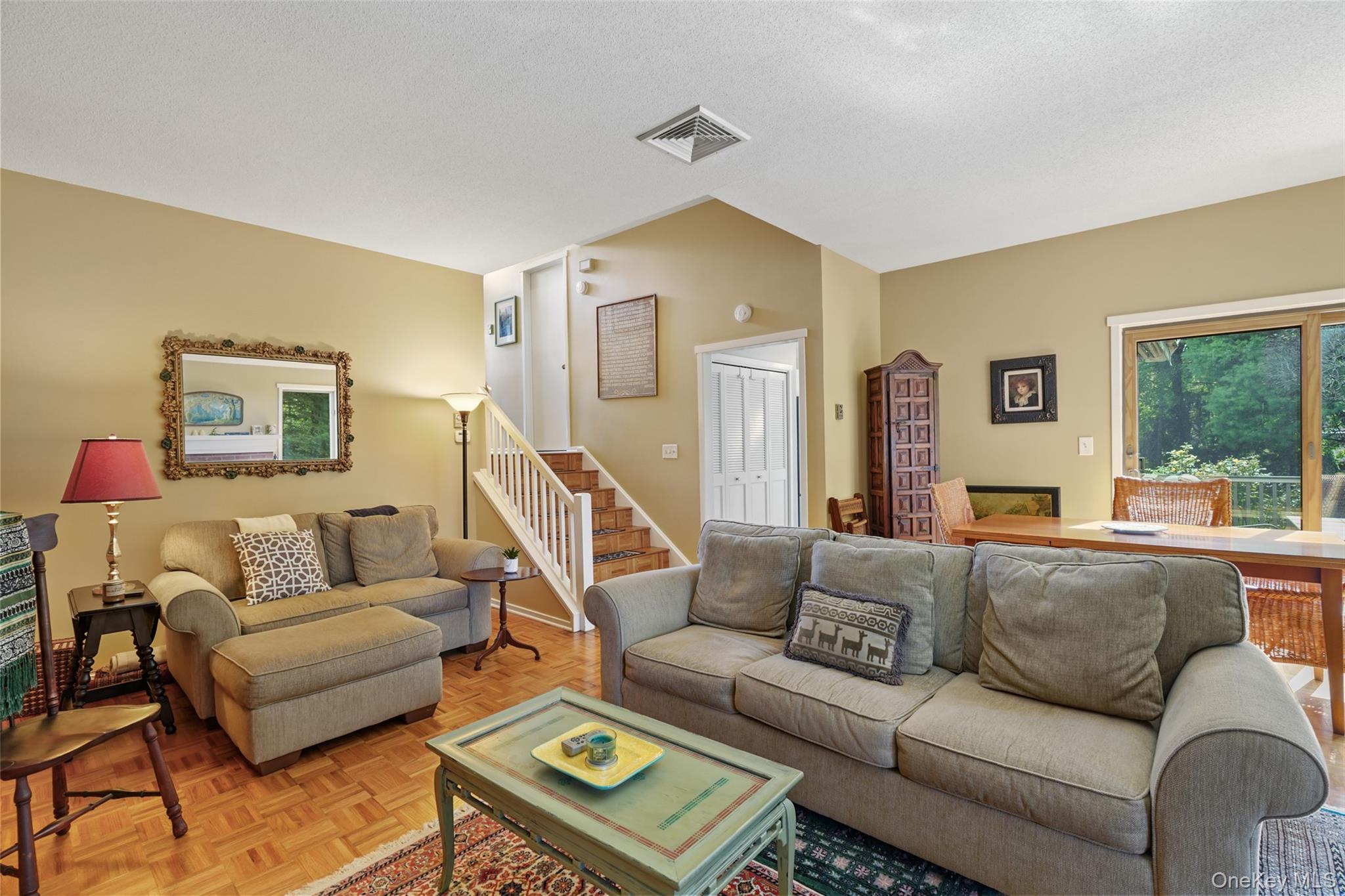 Photo 4 of this property