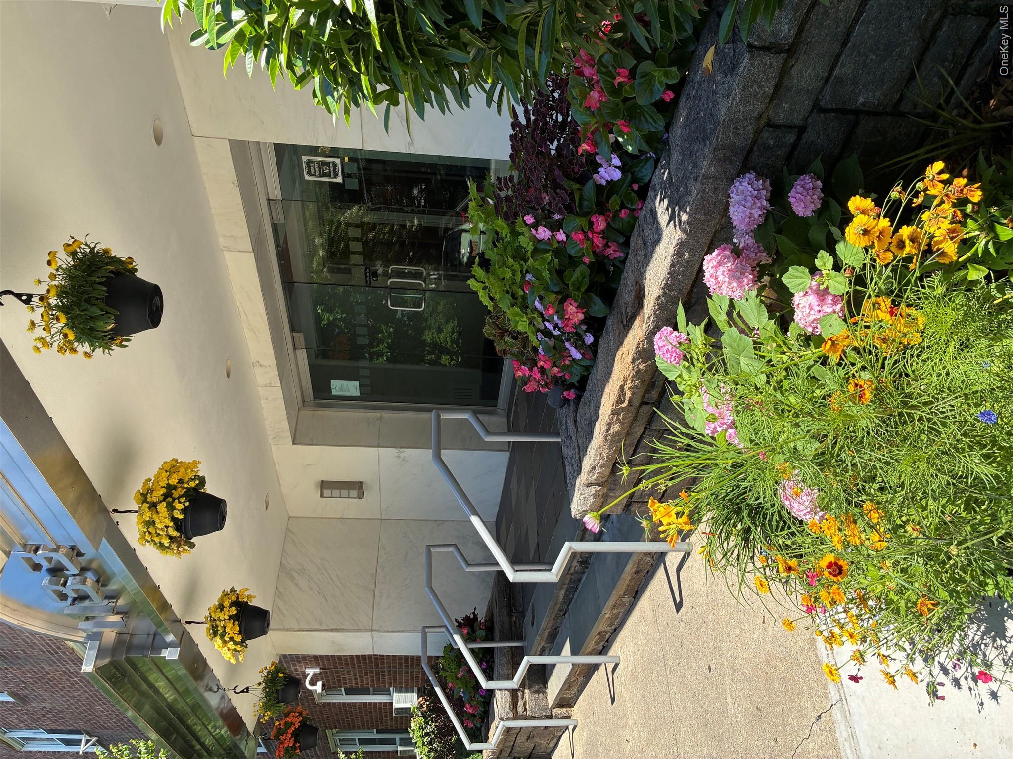 Must-See Renovated Condos in Bronxville PO. This beautifully renovated...
