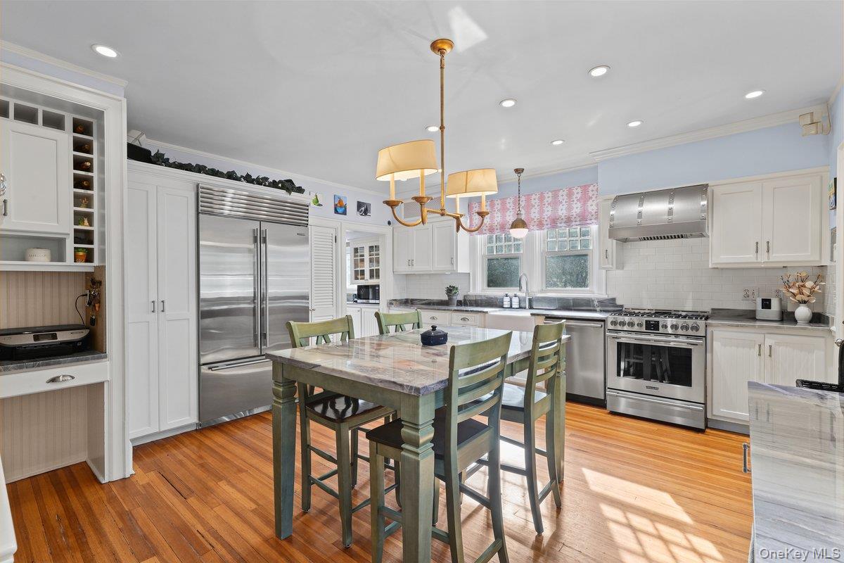 Photo 6 of this property